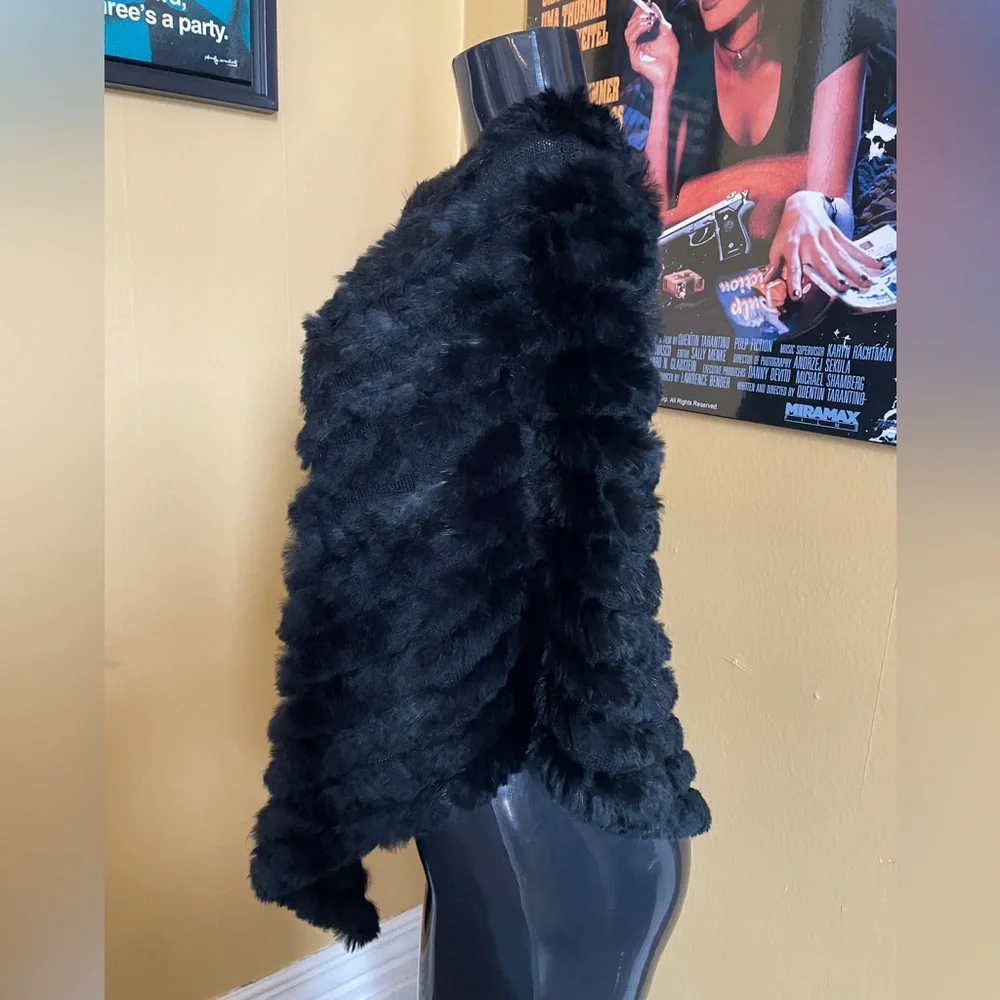 Women’s Rabbit Fur Poncho - Picture 3 of 4